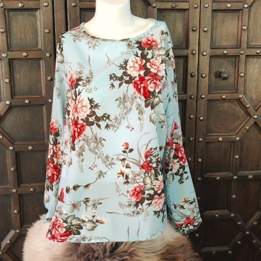 𝅺new Richly colored floral ladies size XL long sleeve blouse